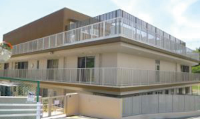 学園南こども園(こども園)/徒歩7分(約384m)